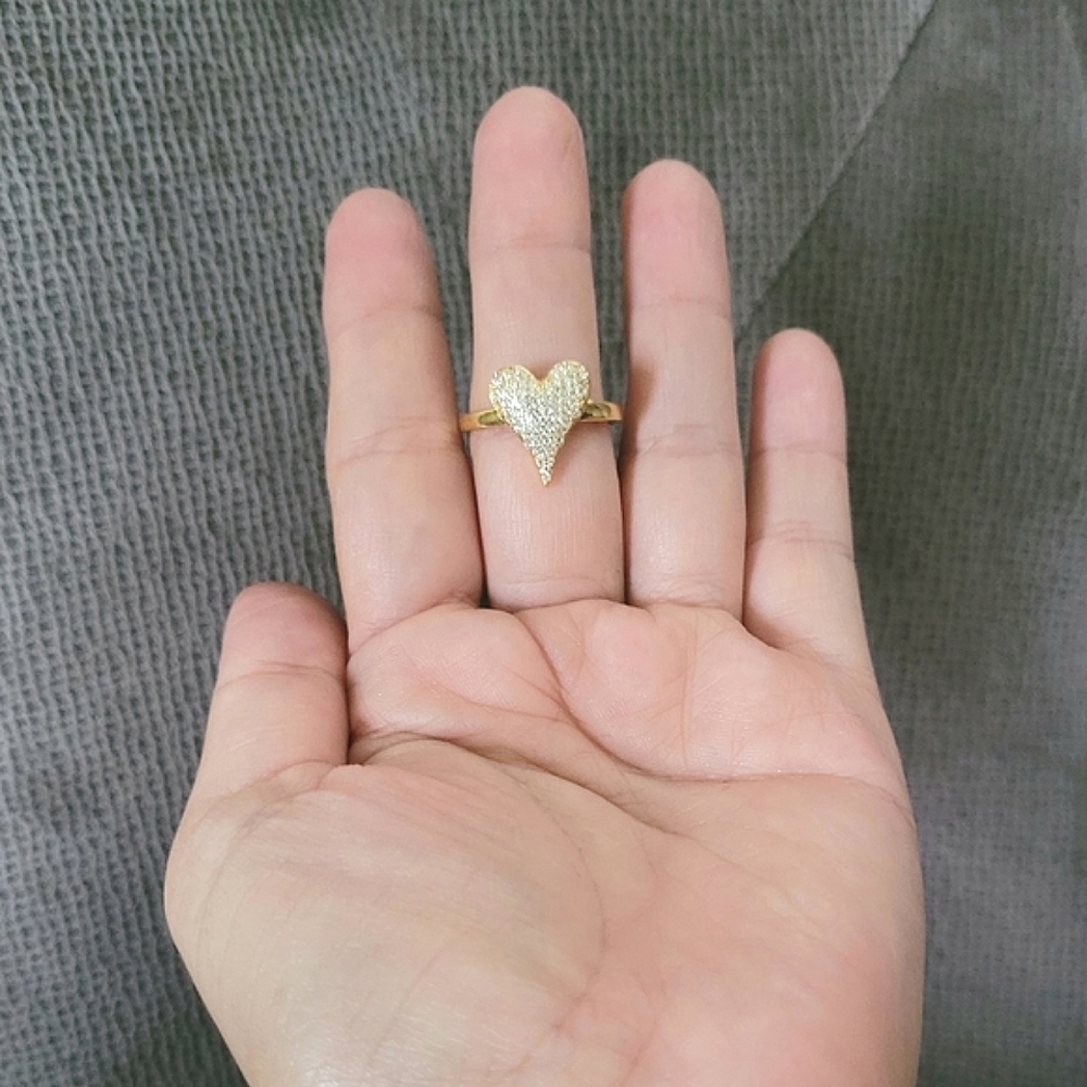 isabella m. Gold💛 Pave Crystal💎 Heart Ring